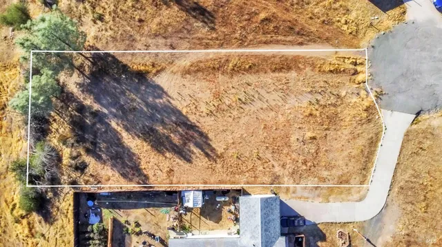 a picture of door with outdoor space