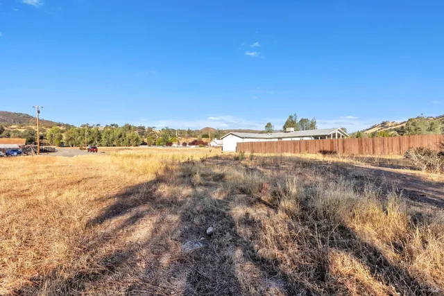 $29,900 | 17832 Iris Way, Clearlake Oaks, CA 95423