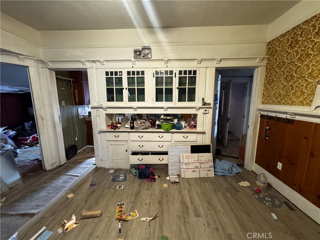 203 Walnut Street Needles, CA 92363 - Photo 11 of 31 Dining Room