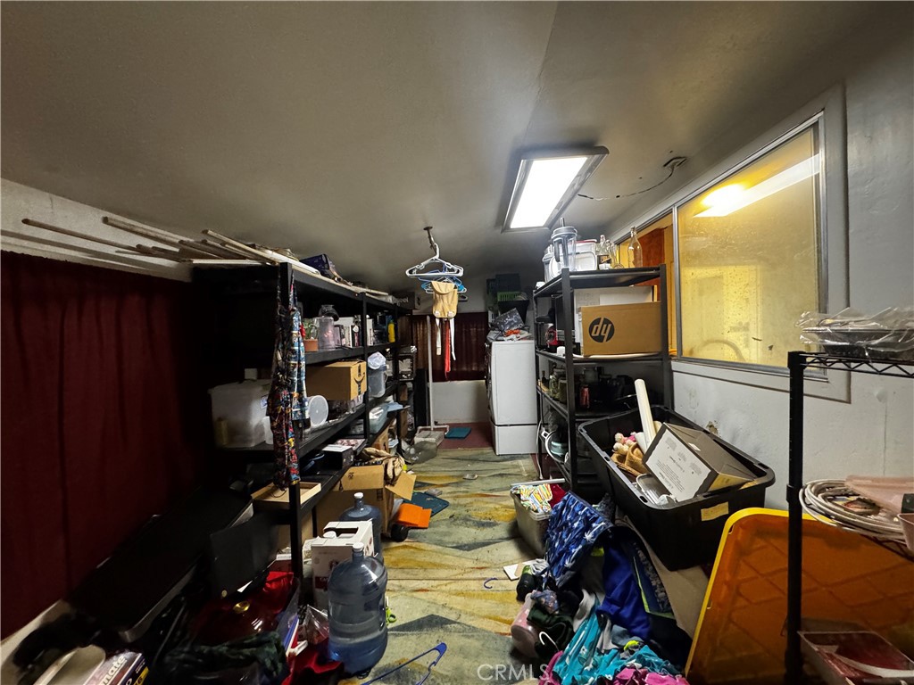 203 Walnut Street Needles, CA 92363 - Photo 24 of 31 Storage/laundry room