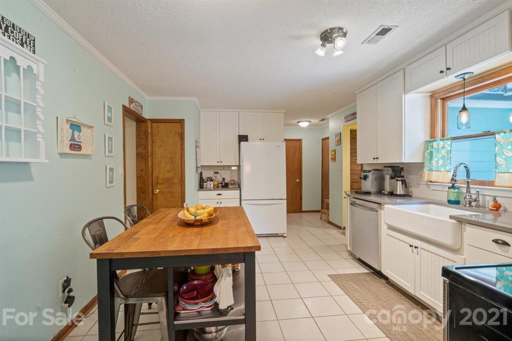 300 Canadice Road Huntersville, NC 28078 - Photo 10 of 38 Gallery Image 10