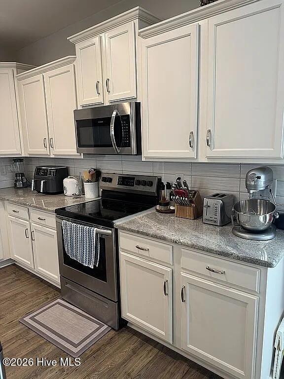 107 Violetear Ridge Hampstead, NC 28443 - Photo 5 of 25 Kitchen 2