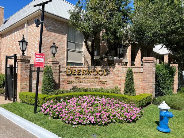 $1,750 | 2230 South Piney Point Road, Unit 219, Houston, TX 77063
