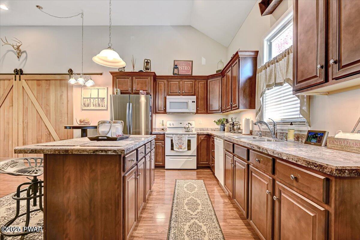 2 Ledgedale Rd Lake, Unit 2 Lake Ariel, PA 18436 - Photo 2 of 23