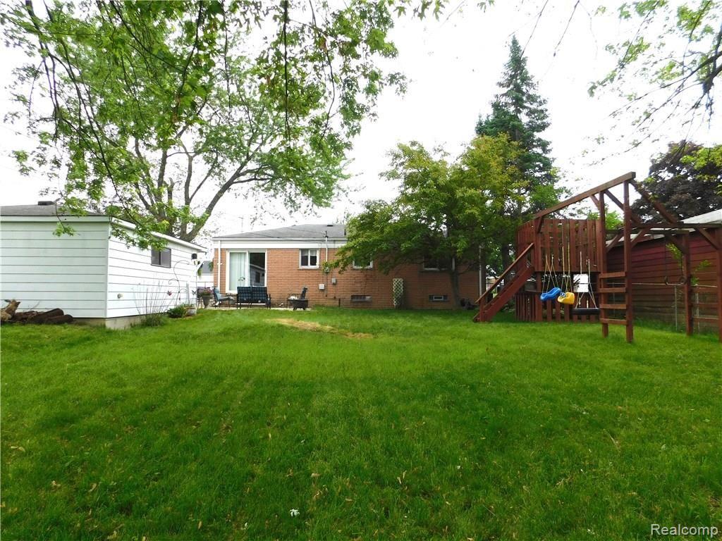 25450 Reeck Road Woodhaven, MI 48183 - Photo 38 of 39