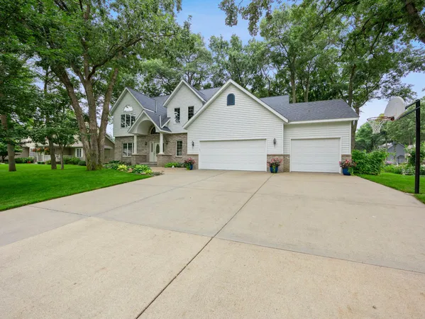 $525,000 | 516 17th Street North, Sartell, MN 56377