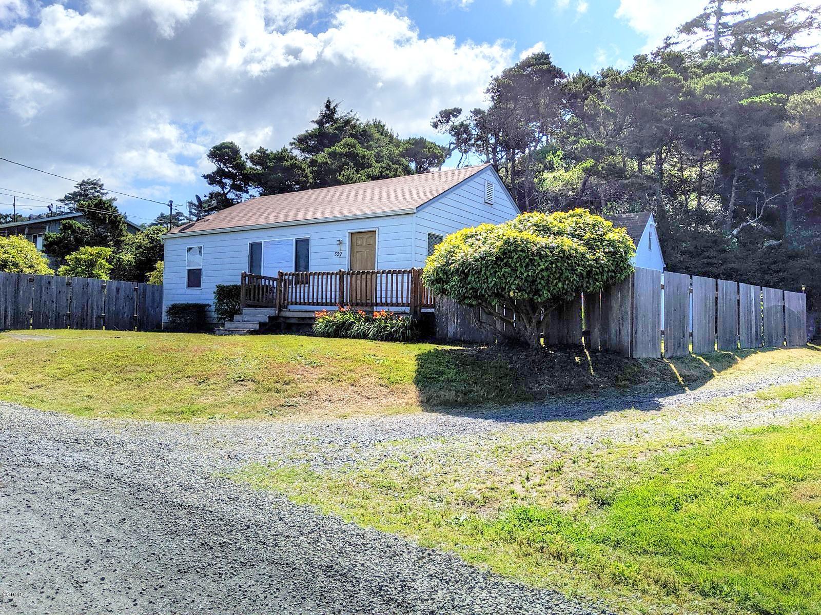 529 Southwest 5th Street Newport, OR 97365 - Photo 1 of 14 Front Of The Home