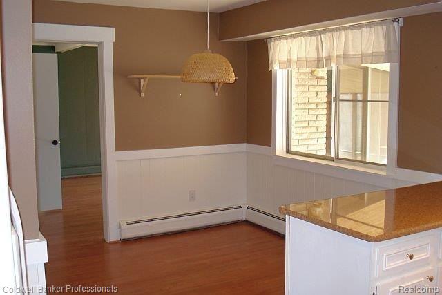 35789 Springvale Street Farmington, MI 48331 - Photo 11 of 19 Large Breakfast Nook
