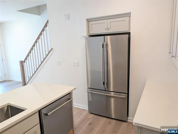 $4,100 | 400 Willow Street, Unit 409, Kearny, NJ 07032