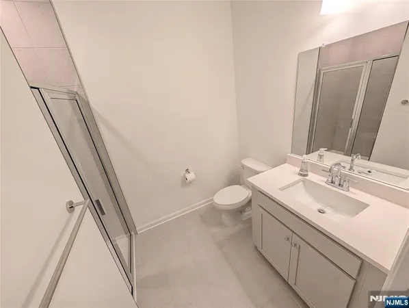 $4,100 | 400 Willow Street, Unit 409, Kearny, NJ 07032