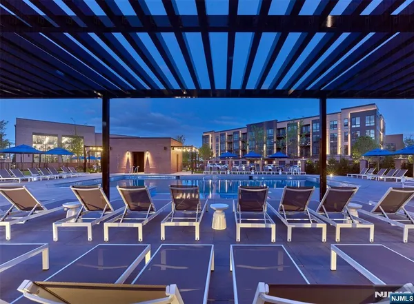 $4,100 | 400 Willow Street, Unit 409, Kearny, NJ 07032