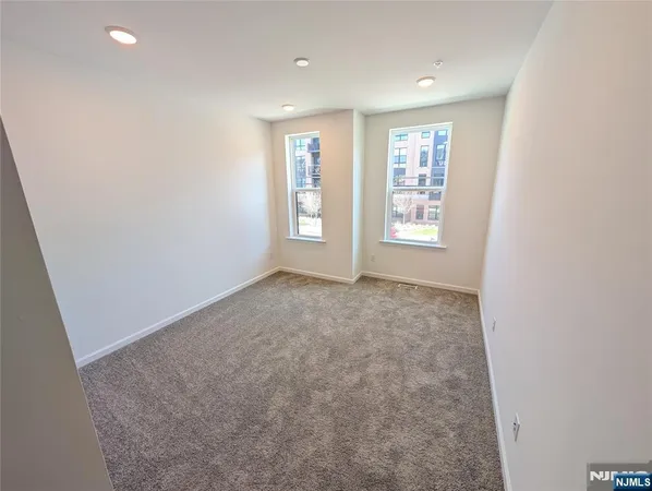 $4,100 | 400 Willow Street, Unit 409, Kearny, NJ 07032