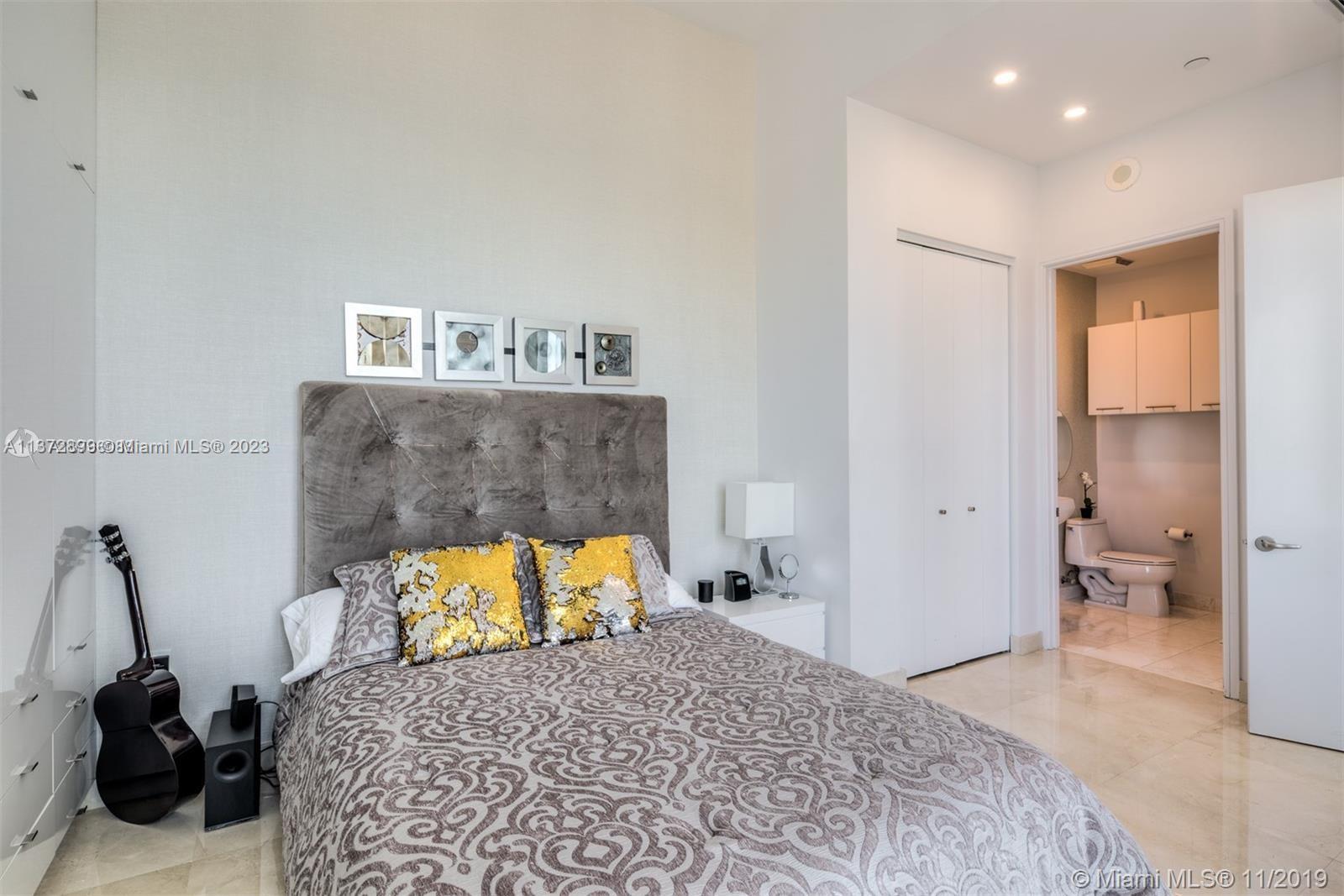 900 Brickell Key Boulevard, Unit 2805 Miami, FL 33131 - Photo 16 of 47