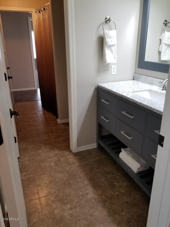 3210 West Tanner Ranch Road Queen Creek, AZ 85144 - Photo 21 of 38 Hall Bathrm