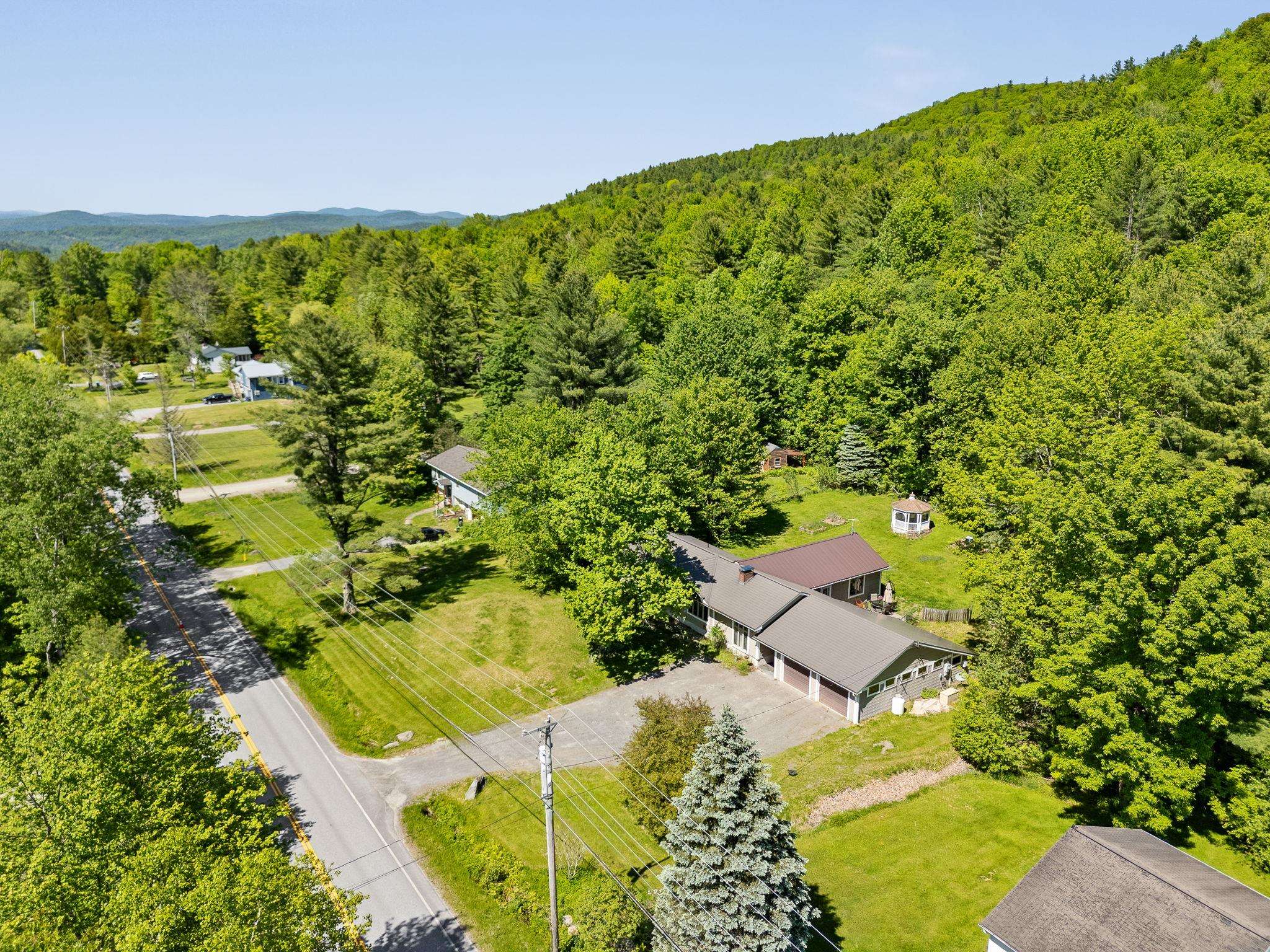 2021 Huntington Road Richmond, VT 05477 - Photo 4 of 58