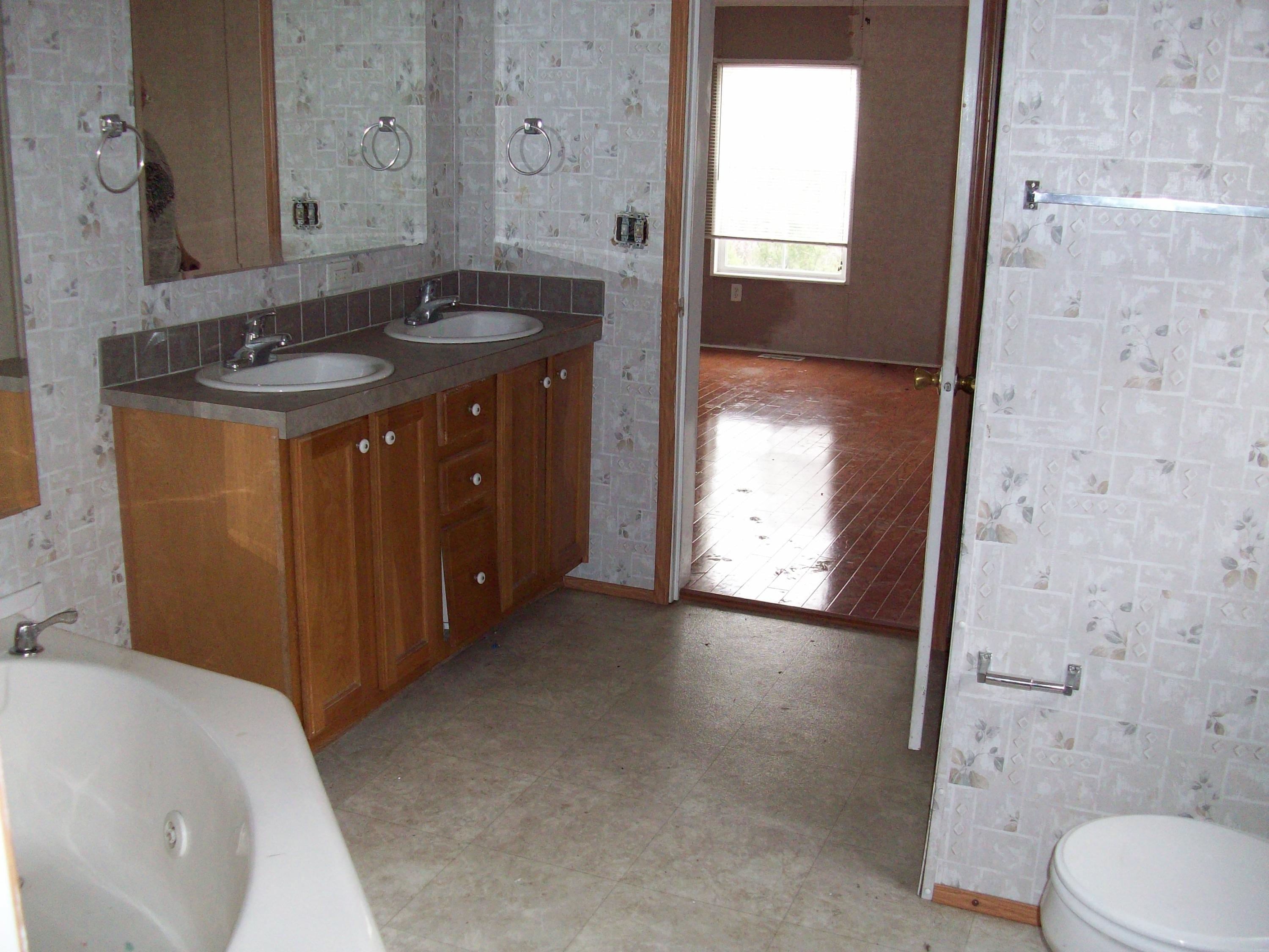 210 Ridge Line Drive Blaine, TN 37709 - Photo 8 of 15 MASTER BATH