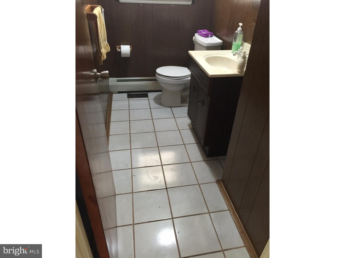 2402 Kelly Road Warrington, PA 18976 - Photo 12 of 25 Gallery Image 12