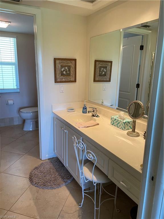 284 Winners Circle, Unit 4 Naples, FL 34112 - Photo 18 of 27 En suite