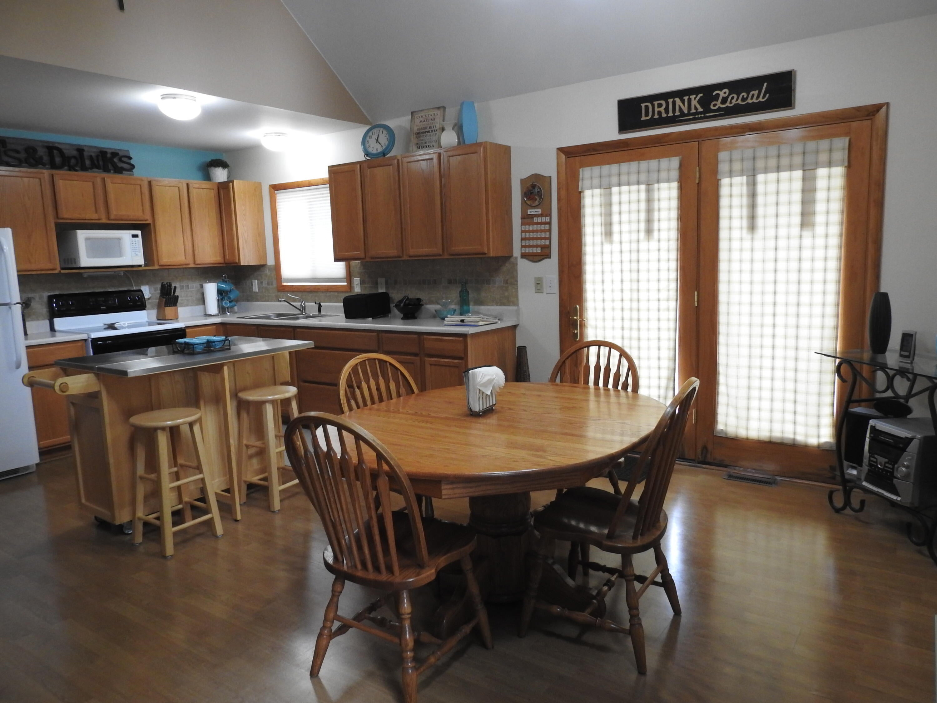 206 Ridgewood Drive Roscommon, MI 48653 - Photo 4 of 27 Gallery Image 4