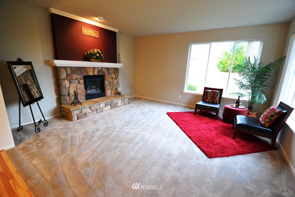 16828 166th Place Southeast Renton, WA 98058 - Photo 3 of 15