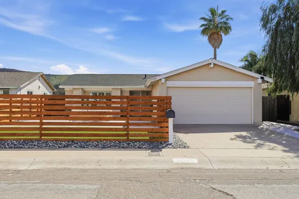 $949,900 | 11397 Polaris Drive, San Diego, CA 92126