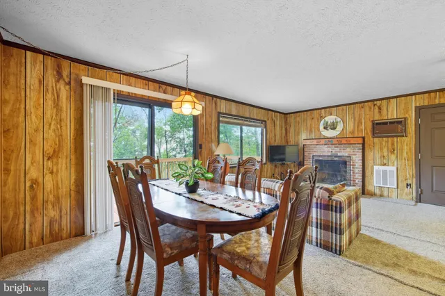 $205,000 | 760 Hilltop Ln Mount, Mount Jackson, VA 22842