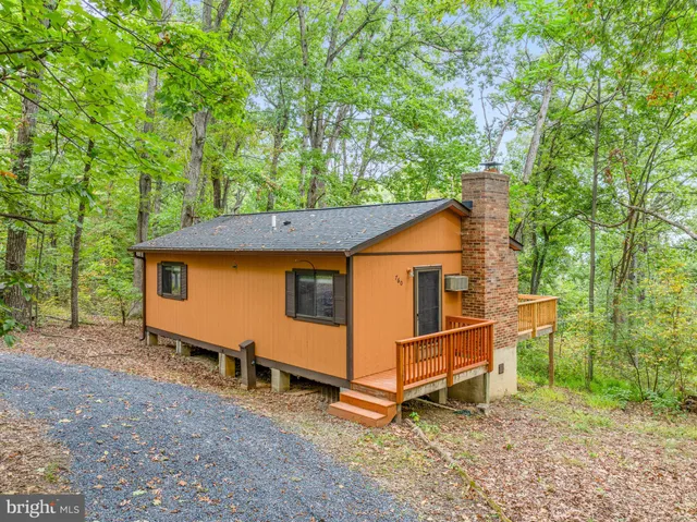 $205,000 | 760 Hilltop Ln Mount, Mount Jackson, VA 22842