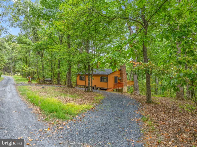 $205,000 | 760 Hilltop Ln Mount, Mount Jackson, VA 22842