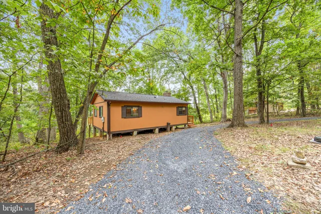 $205,000 | 760 Hilltop Ln Mount, Mount Jackson, VA 22842