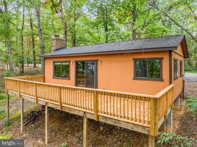 $205,000 | 760 Hilltop Ln Mount, Mount Jackson, VA 22842