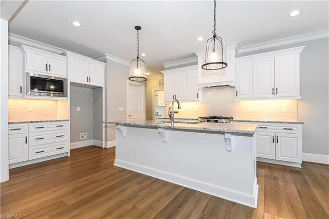 $649,999 | 3437 Country Lane, Reidsville, NC 27320