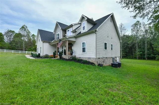 $649,999 | 3437 Country Lane, Reidsville, NC 27320