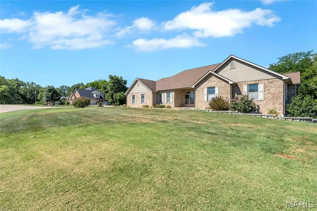 $599,900 | 7731 Briar Creek Lane, Waterloo, IL 62298