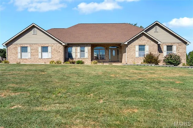 $599,900 | 7731 Briar Creek Lane, Waterloo, IL 62298