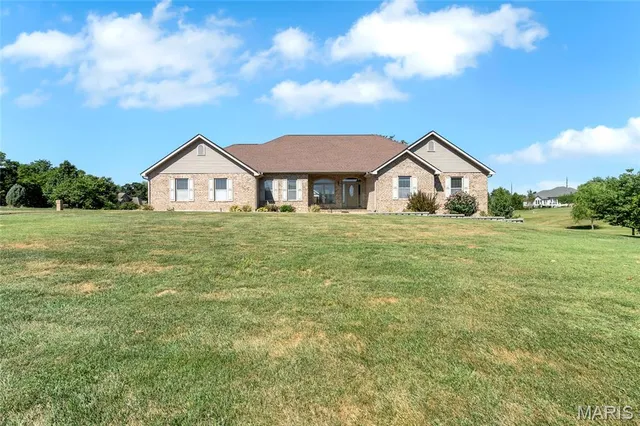 $599,900 | 7731 Briar Creek Lane, Waterloo, IL 62298