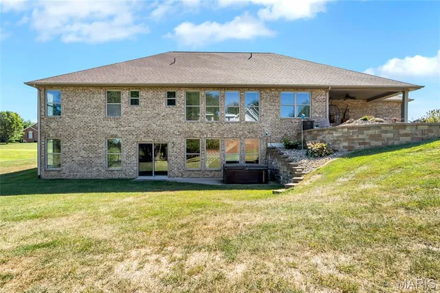 $599,900 | 7731 Briar Creek Lane, Waterloo, IL 62298