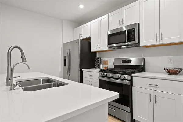 $3,550 | 6305 Springmont Loop, Palmetto, FL 34221