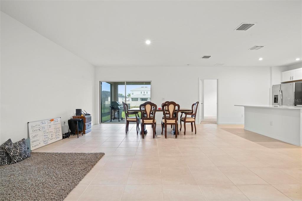 6305 Springmont Loop Palmetto, FL 34221 - Photo 10 of 38