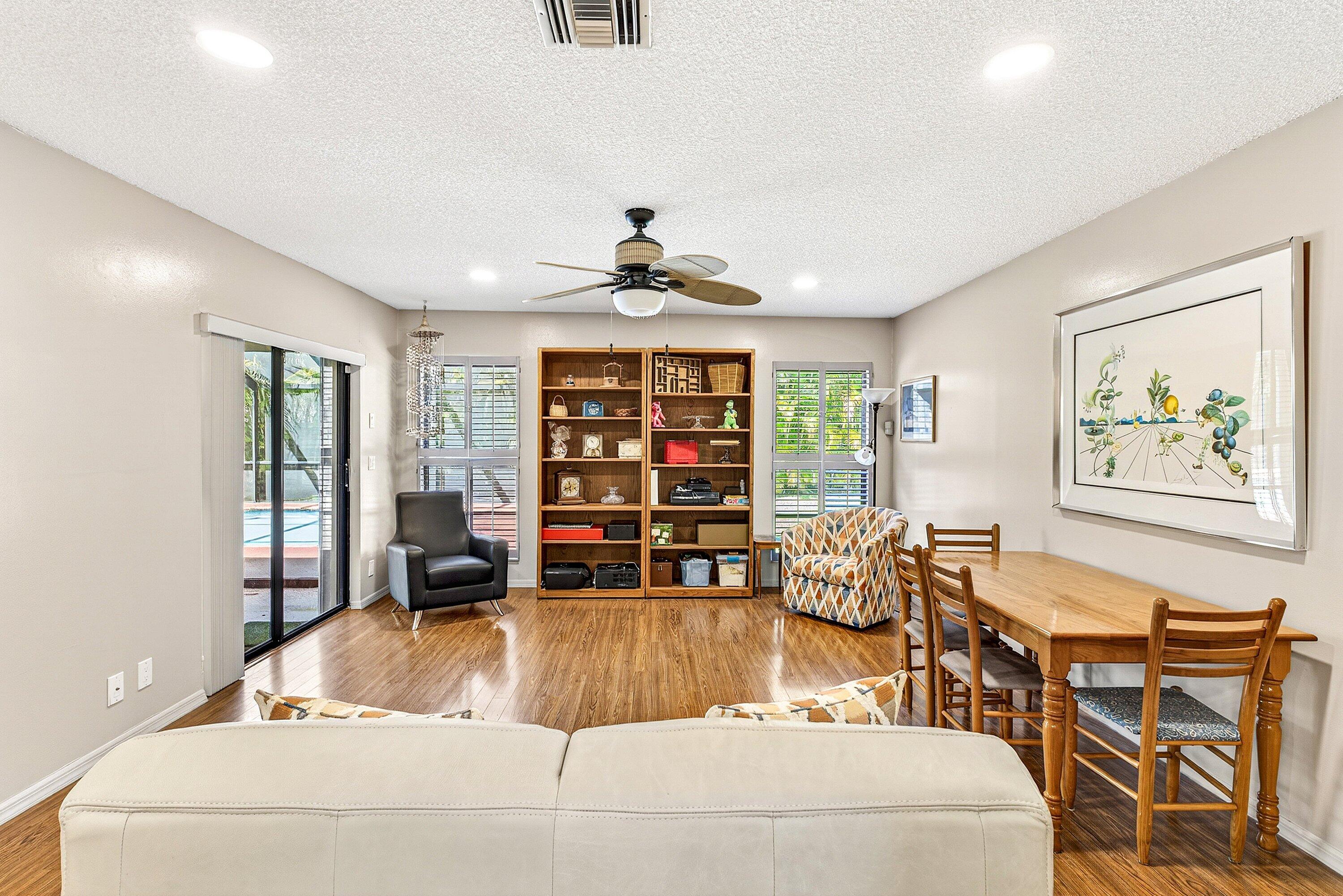 10299 186th Court South Boca Raton, FL 33498 - Photo 11 of 46 Family room