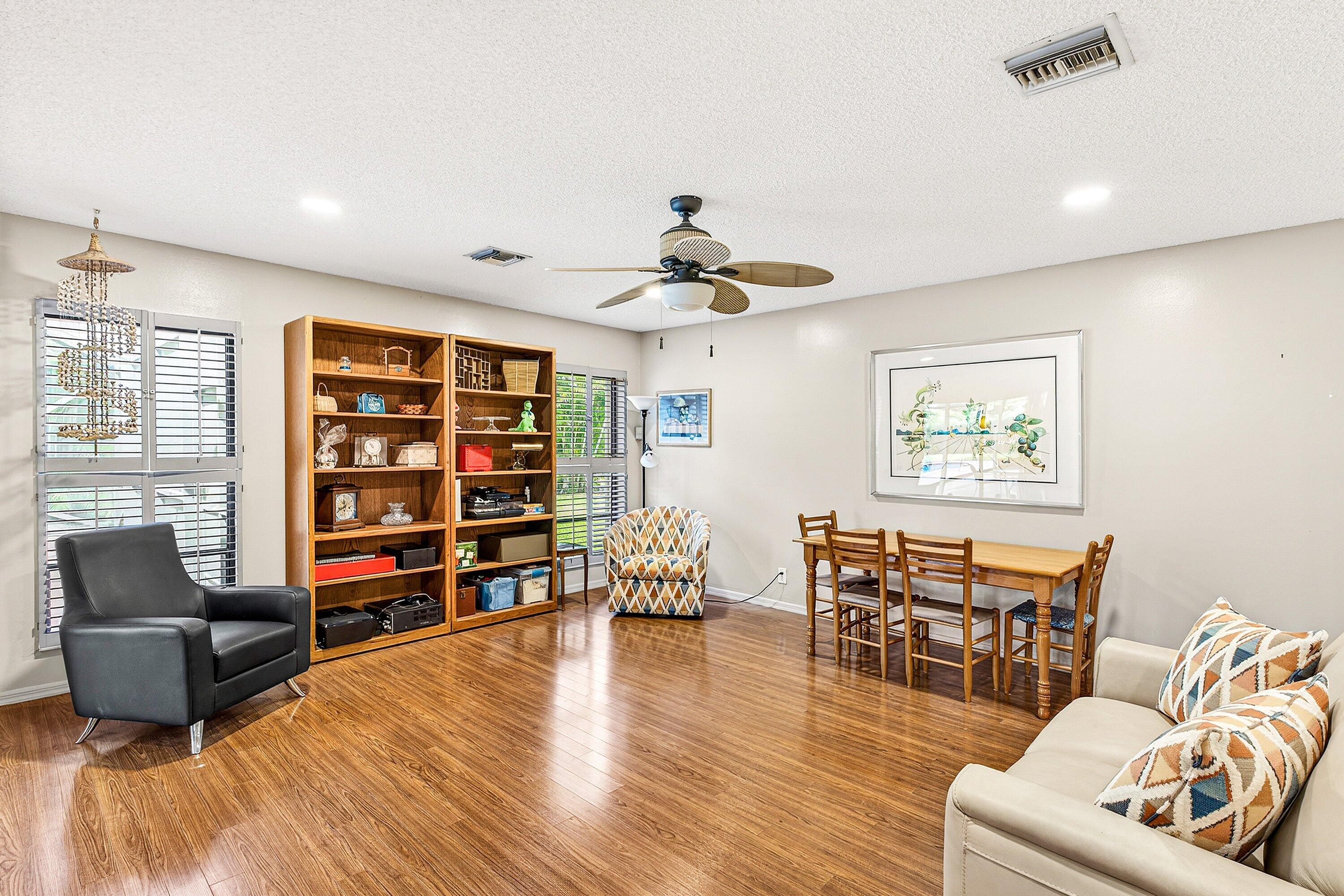 10299 186th Court South Boca Raton, FL 33498 - Photo 12 of 46 Family room