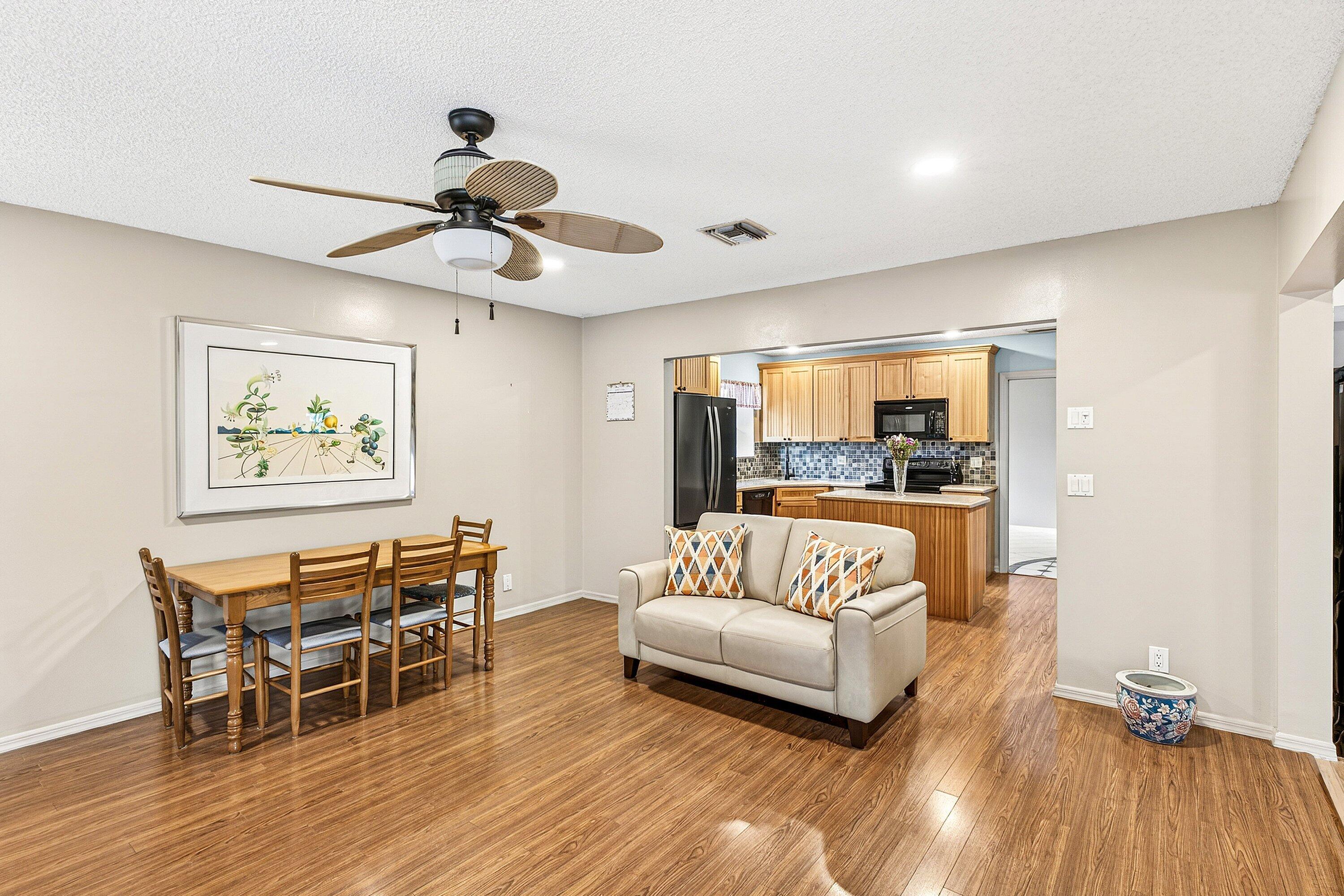 10299 186th Court South Boca Raton, FL 33498 - Photo 13 of 46 Family room