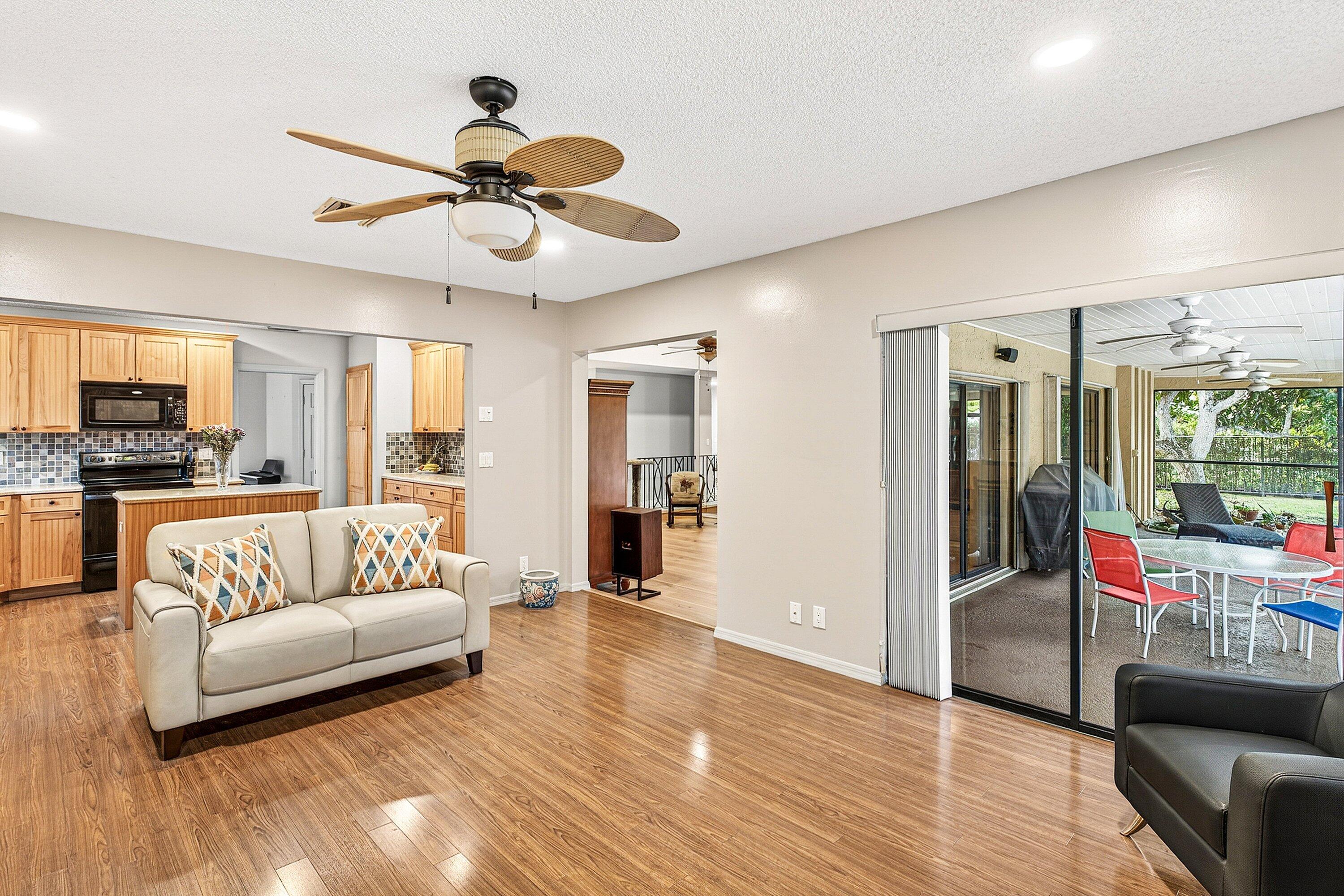 10299 186th Court South Boca Raton, FL 33498 - Photo 14 of 46 Family room