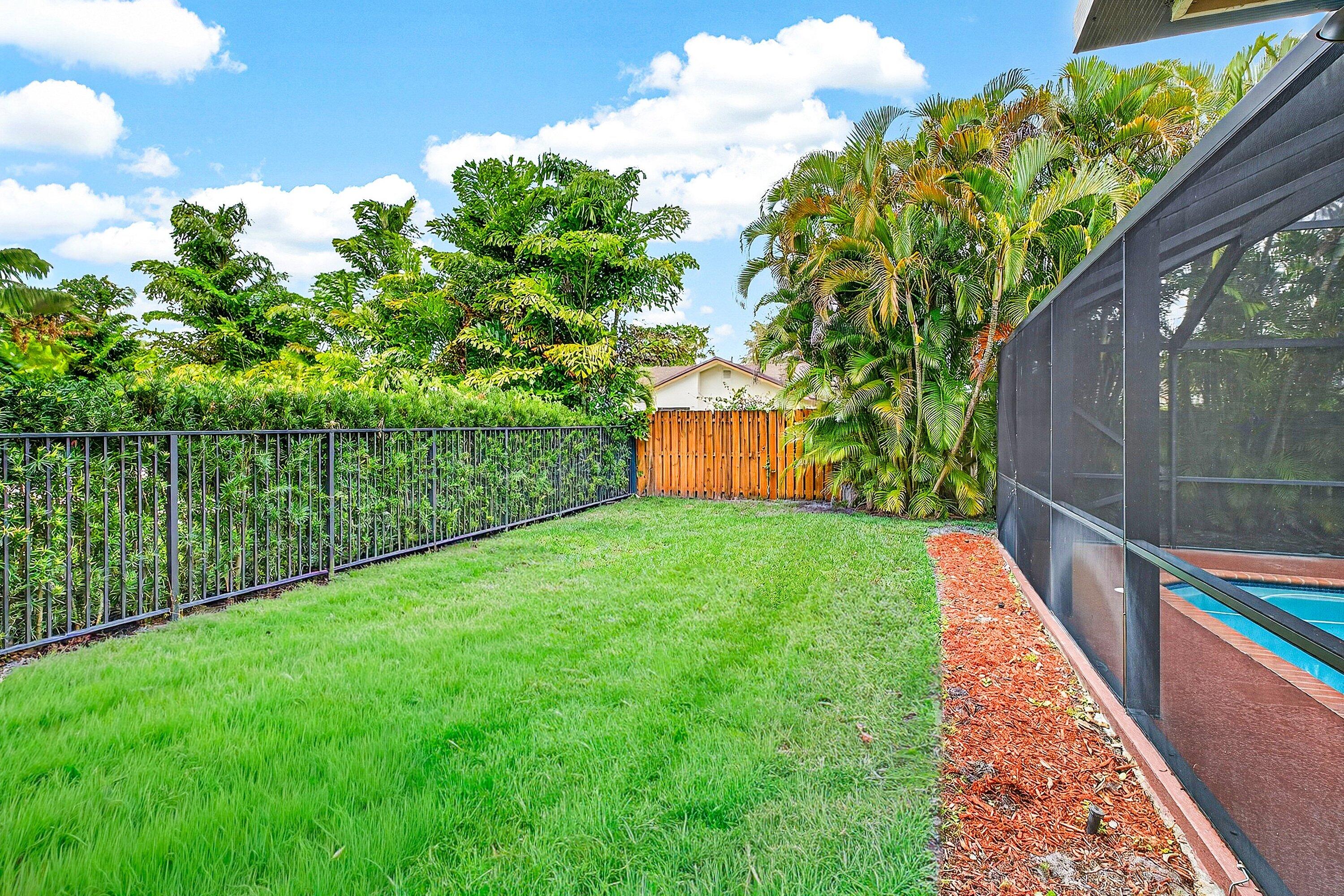10299 186th Court South Boca Raton, FL 33498 - Photo 32 of 46 Backyard