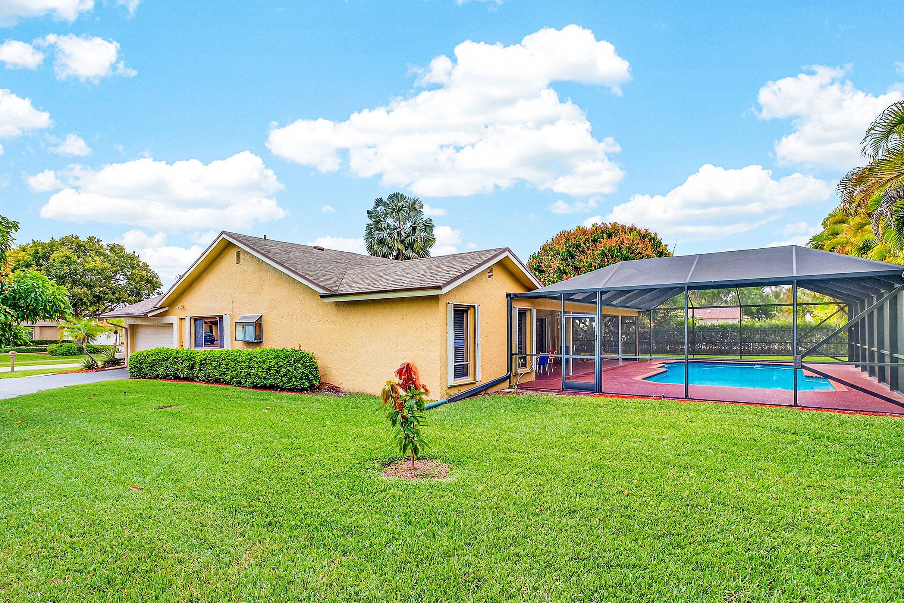 10299 186th Court South Boca Raton, FL 33498 - Photo 33 of 46 Backyard