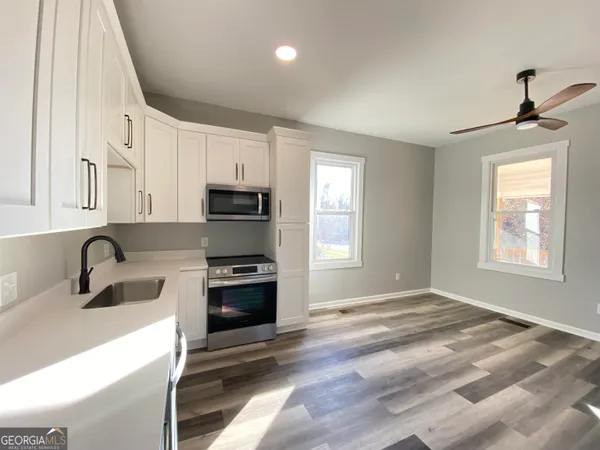 $950 | 607 South Lee Street, Unit B, LaGrange, GA 30240