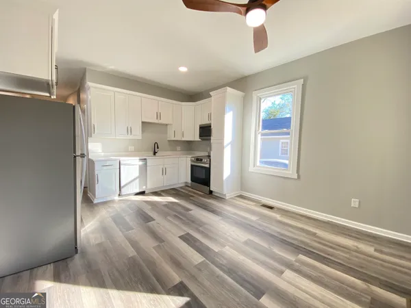 $950 | 607 South Lee Street, Unit B, LaGrange, GA 30240
