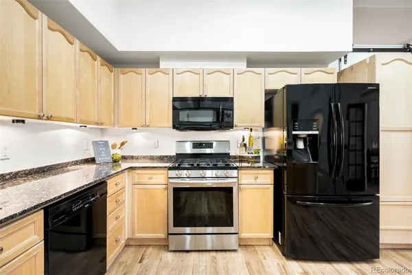 $915,000 | 225 Lincoln Street, Unit 8, Denver, CO 80203