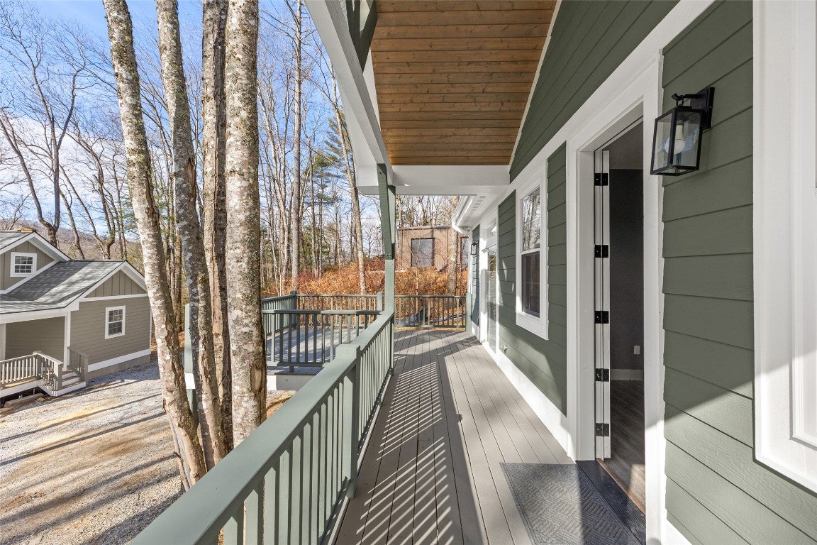 115 Spur Road Cashiers, NC 28717 - Photo 11 of 60 Front porch House 1