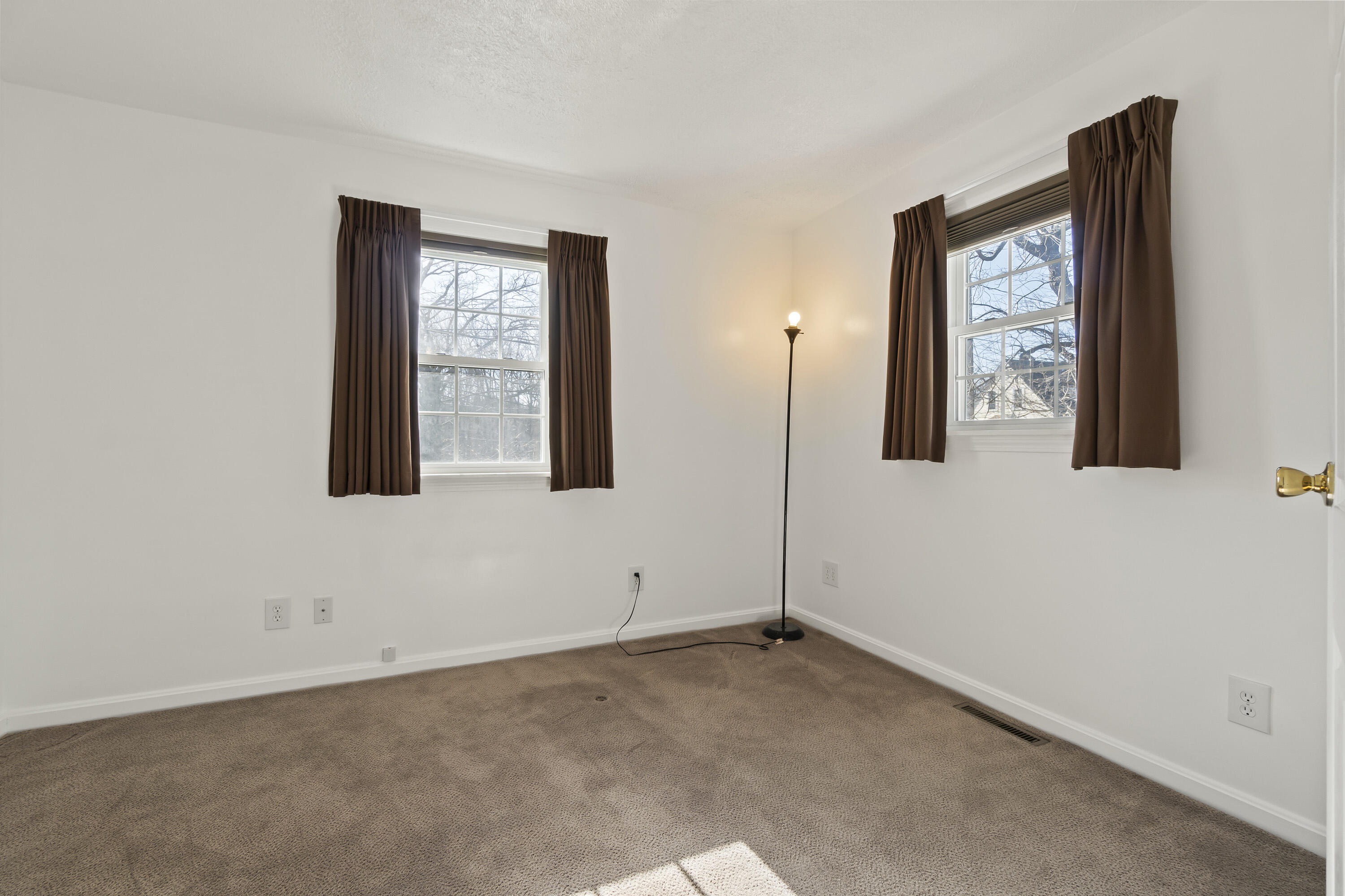 121 Woodbridge Road York, ME 03909 - Photo 16 of 50 121 Woodbridge Rd_112