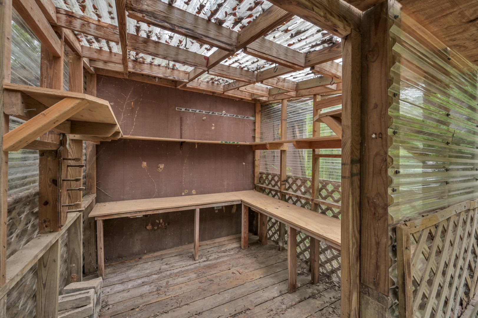 641 Red Clover Livingston, TX 77351 - Photo 33 of 50 A newly remodeled Greenhouse awaits you!